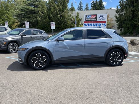 Certified 2024 Hyundai Ioniq 5 SE RWD image 2