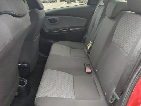 Used 2017 Toyota Yaris L image 13