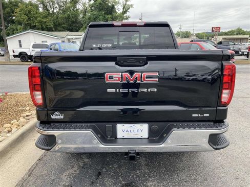 New 2026 GMC Sierra 1500 SLE w/ Preferred Package image 5