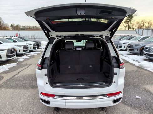 Used 2021 Jeep Grand Cherokee L Overland w/ Luxury Tech Group IV image 15