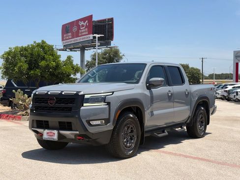 Certified 2025 Nissan Frontier Pro-X RWD image 7