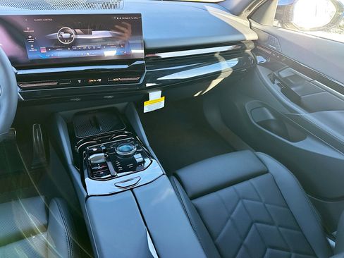 New 2026 BMW 530i w/ M Sport Package image 18