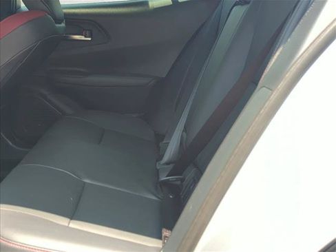 Used 2025 Toyota Prius Plug-In Hybrid FWD image 22
