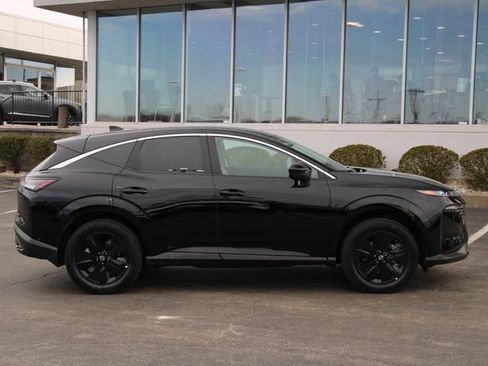 Certified 2025 Nissan Murano SV image 11