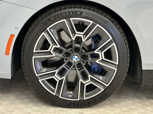 Used 2026 BMW i5 eDrive40 w/ M Sport Package RWD image 12