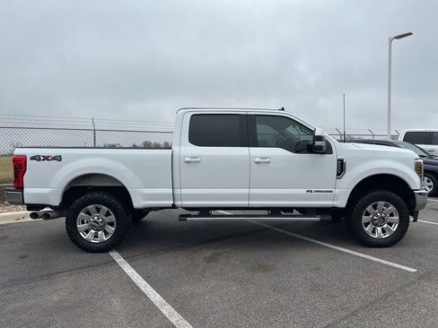 Used 2019 Ford F250 Lariat w/ Lariat Value Package image 9