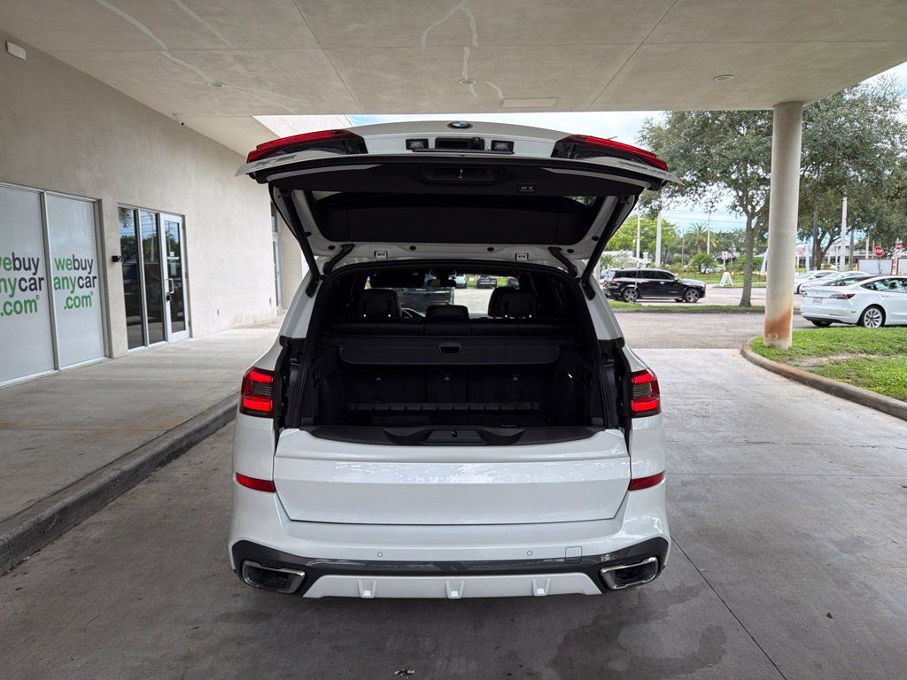 Used 2021 BMW X5 xDrive40i w/ M Sport Package AWD/4WD image 38