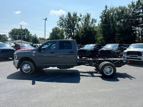 New 2026 RAM 3500 Tradesman w/ Chrome Appearance Group A AWD/4WD image 11