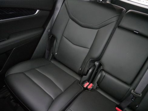 Certified 2024 Cadillac XT6 Premium Luxury w/ LPO, Floor Liner Package image 7