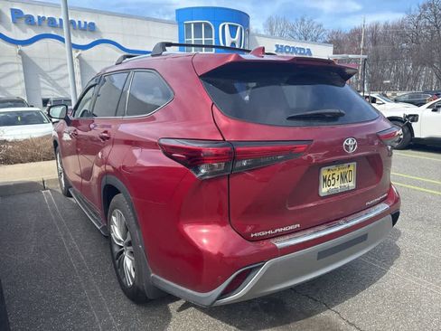 Used 2021 Toyota Highlander Platinum image 16