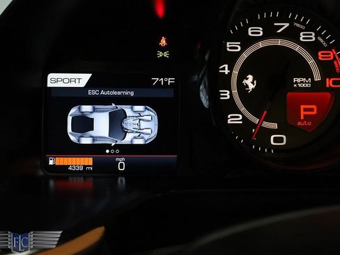 Used 2020 Ferrari 812 Superfast image 33