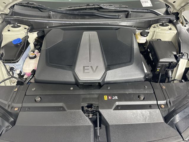 Used 2023 Kia EV6 Wind w/ Wind Technology Package AWD/4WD image 27