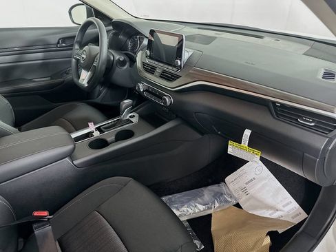 New 2026 Nissan Altima 2.5 SV FWD image 34