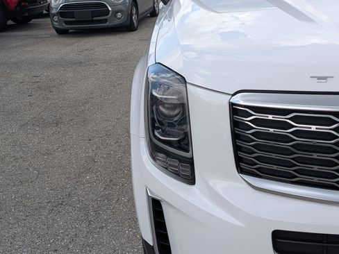 Used 2021 Kia Telluride S FWD image 10