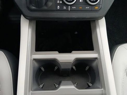 Used 2025 Land Rover Defender 130 X image 20