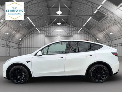 Used 2020 Tesla Model Y Long Range image 8