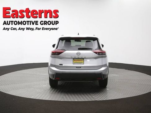 Used 2024 Nissan Rogue S FWD image 37
