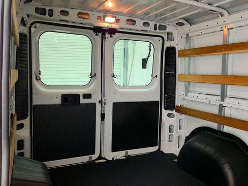 Used 2025 RAM ProMaster 2500 w/ U-Haul Equipment Group FWD image 22