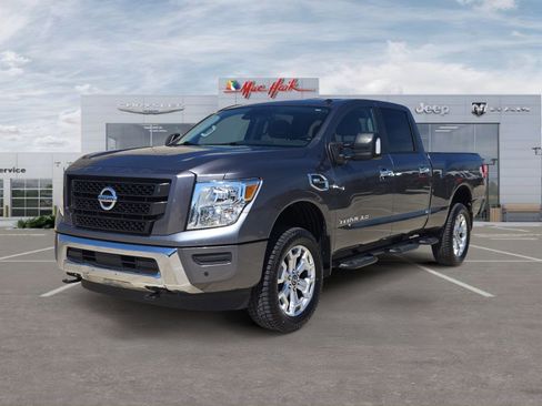 Used 2021 Nissan Titan SV w/ SV Convenience Package image 1