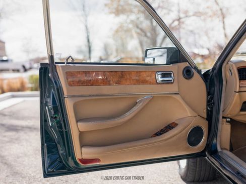 Used 1994 Jaguar XJ6 image 22