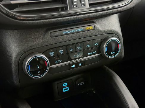 Used 2023 Ford Escape ST-Line image 18