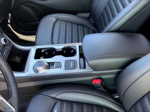 New 2023 Ford Edge SEL w/ Convenience Package image 8