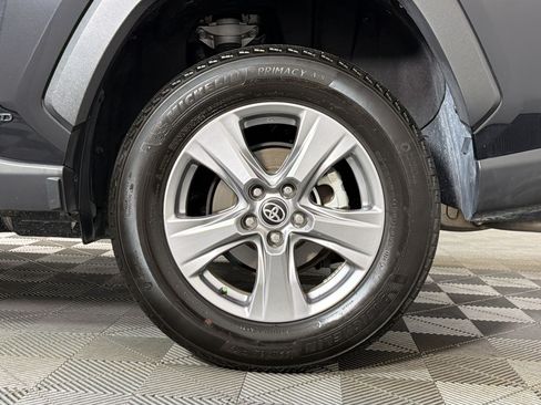Used 2025 Toyota RAV4 LE AWD/4WD image 11