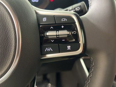 New 2026 Kia Carnival EX image 25