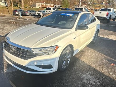 Used 2019 Volkswagen Jetta R-Line image 4