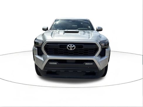 Used 2025 Toyota Tacoma TRD Sport AWD/4WD image 8
