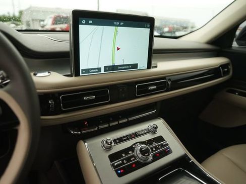 Used 2024 Lincoln Aviator 2WD w/ Premium Package image 25