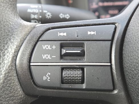 Used 2023 Honda Accord EX image 31