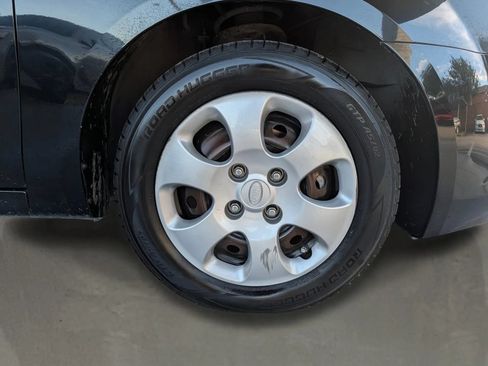 Used 2007 Kia Spectra EX FWD image 12