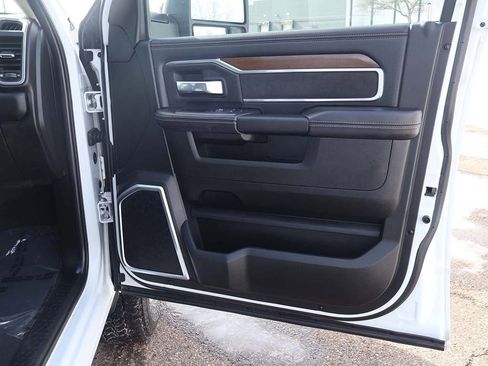 Used 2024 RAM 2500 Laramie image 22