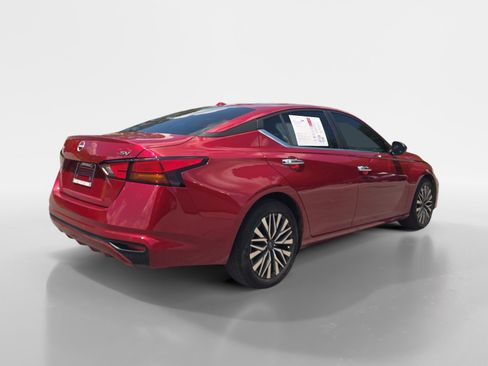 Certified 2024 Nissan Altima 2.5 SV FWD image 6