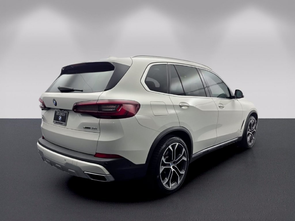 Used 2022 BMW X5 sDrive40i w/ Premium Package RWD image 6