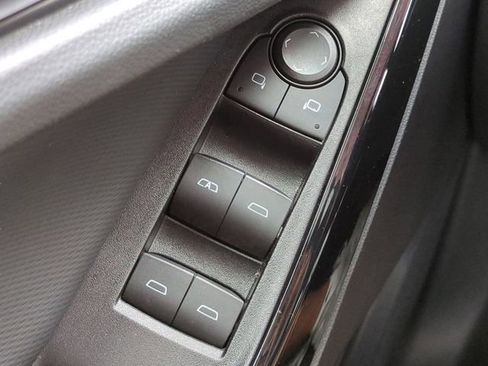 Used 2025 Chevrolet Equinox LT w/ Safety and Technology Package FWD image 29