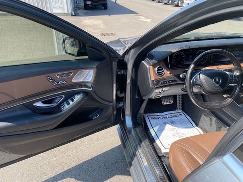 Used 2016 Mercedes-Benz S 550 4MATIC Sedan image 10