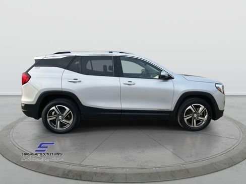 Used 2021 GMC Terrain SLT image 4