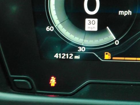 Used 2015 BMW i8 Base image 35