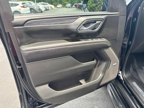 Used 2024 GMC Yukon XL SLT AWD/4WD image 12