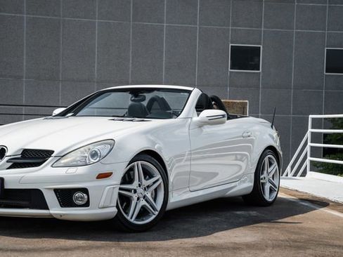 Used 2009 Mercedes-Benz SLK 55 AMG image 30