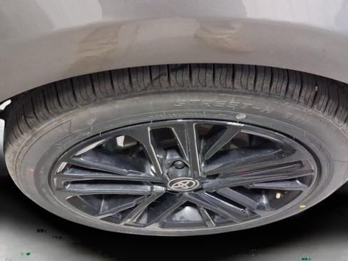 Used 2025 Toyota Camry SE image 20