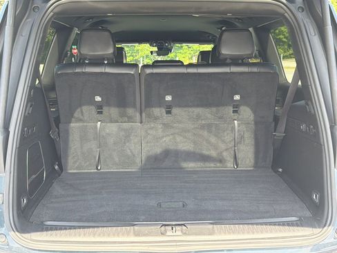 Used 2024 Jeep Wagoneer Series II w/ Flexible Seating Group RWD image 18