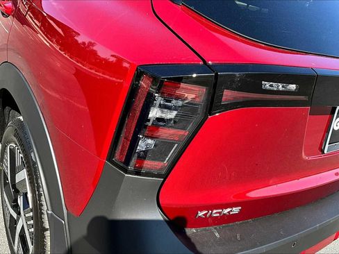 New 2026 Nissan Kicks SV image 14