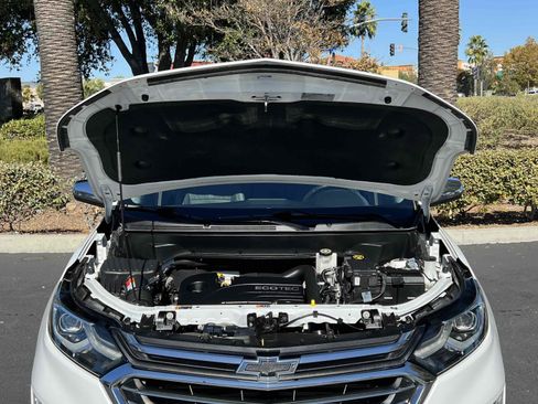 Used 2020 Chevrolet Equinox Premier image 24