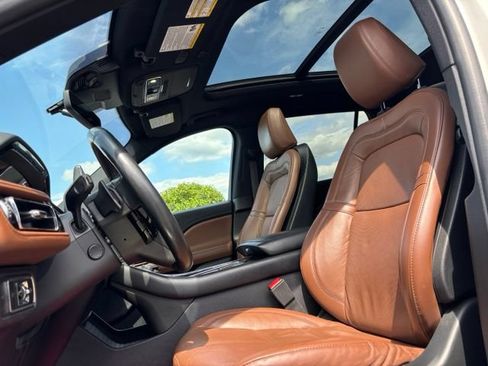 Used 2023 Lincoln Aviator Reserve w/ Equipment Group 201A AWD/4WD image 32