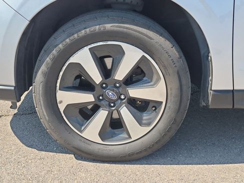 Used 2017 Subaru Forester 2.5i Premium AWD/4WD image 11