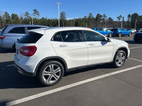 Used 2019 Mercedes-Benz GLA 250 4MATIC image 4