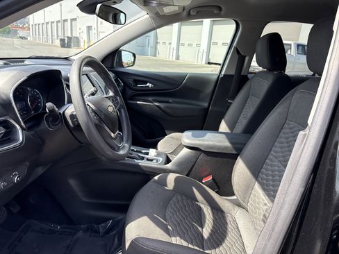 Used 2021 Chevrolet Equinox LT image 17